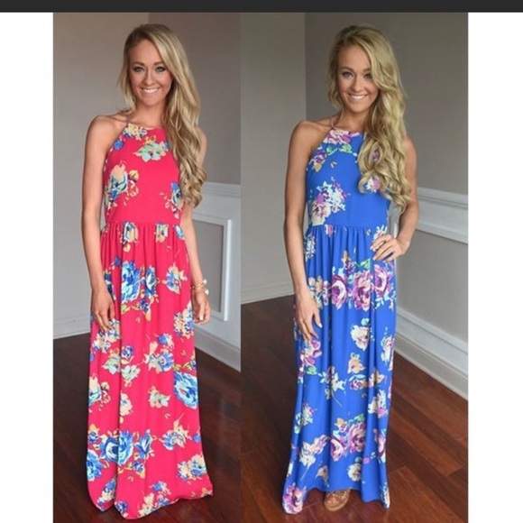 Dresses & Skirts - Maxi floral dress
